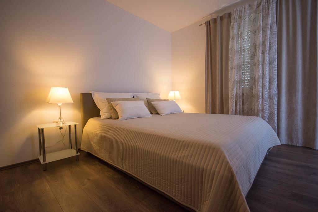 Apartments Maria トロギール エクステリア 写真